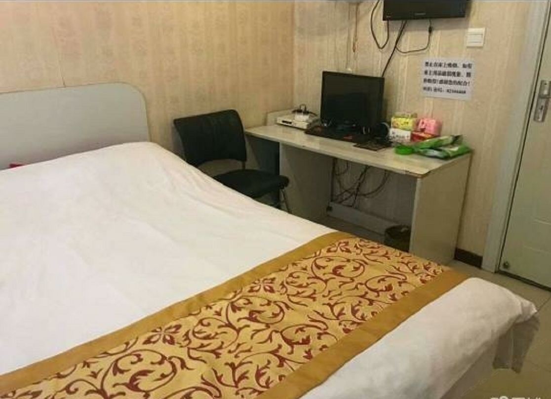 阳光大床房
