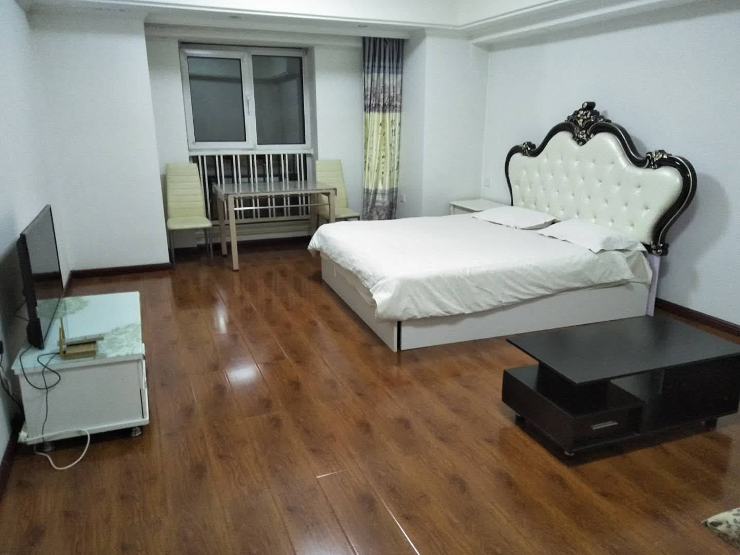 豪华大床房