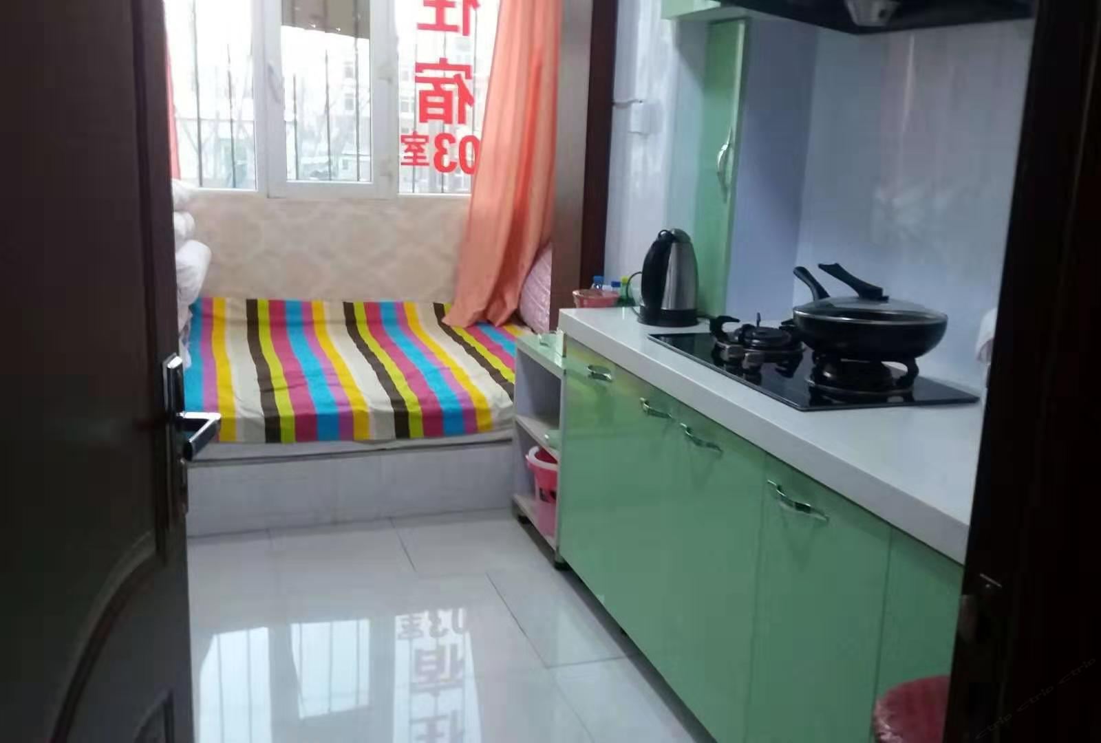 普通大床房A(公共卫生间)(无法洗浴)