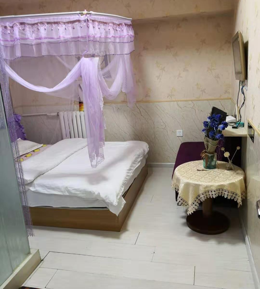 温馨大床房(无窗)