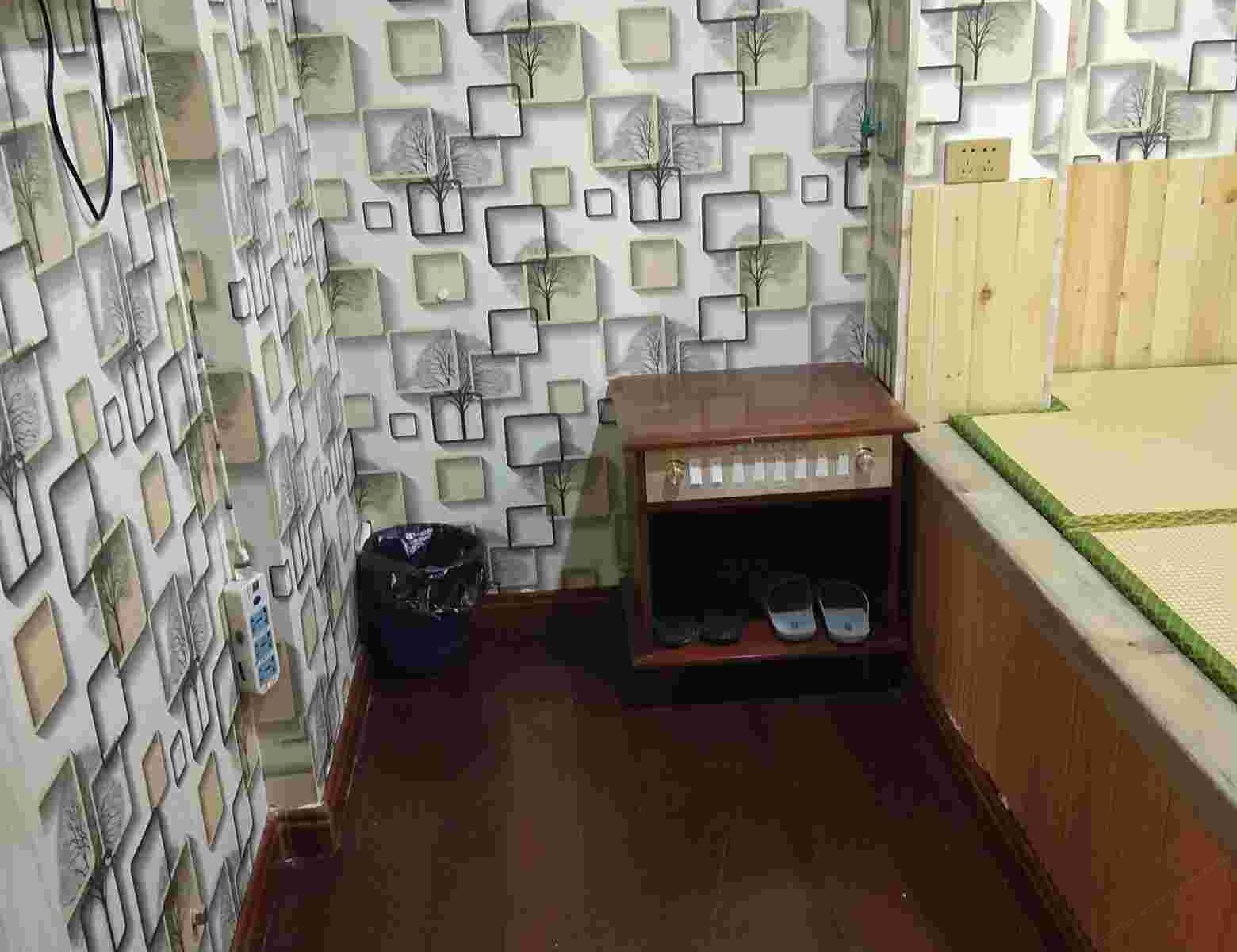 小木屋榻榻米房(无窗)