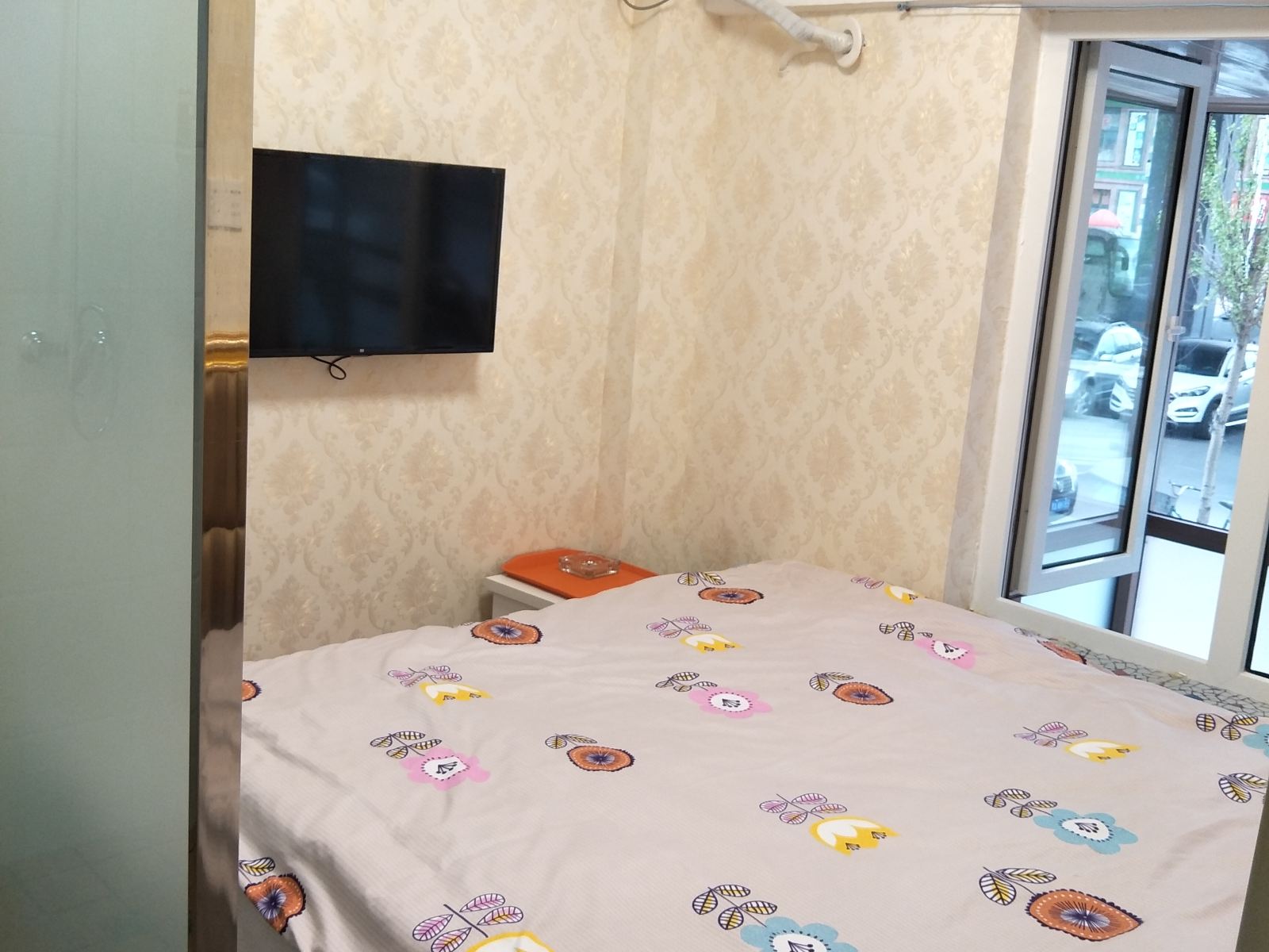 舒适大床房