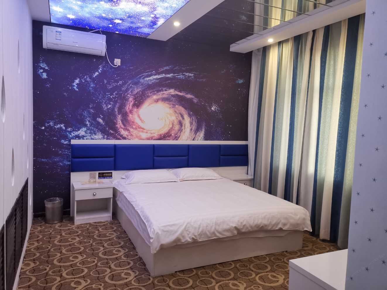 璀璨星空主题房