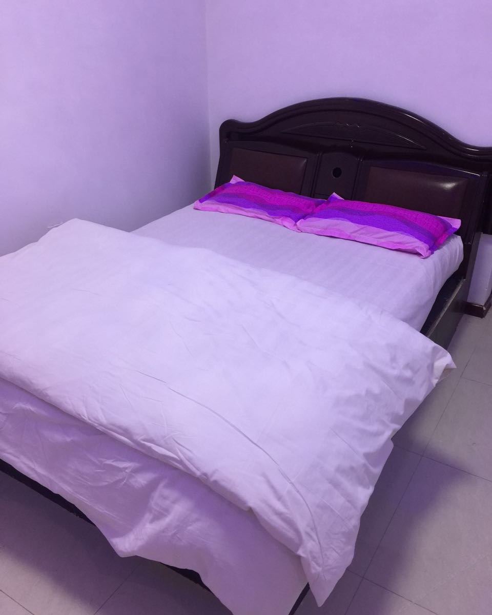 普通大床房(公共卫浴)