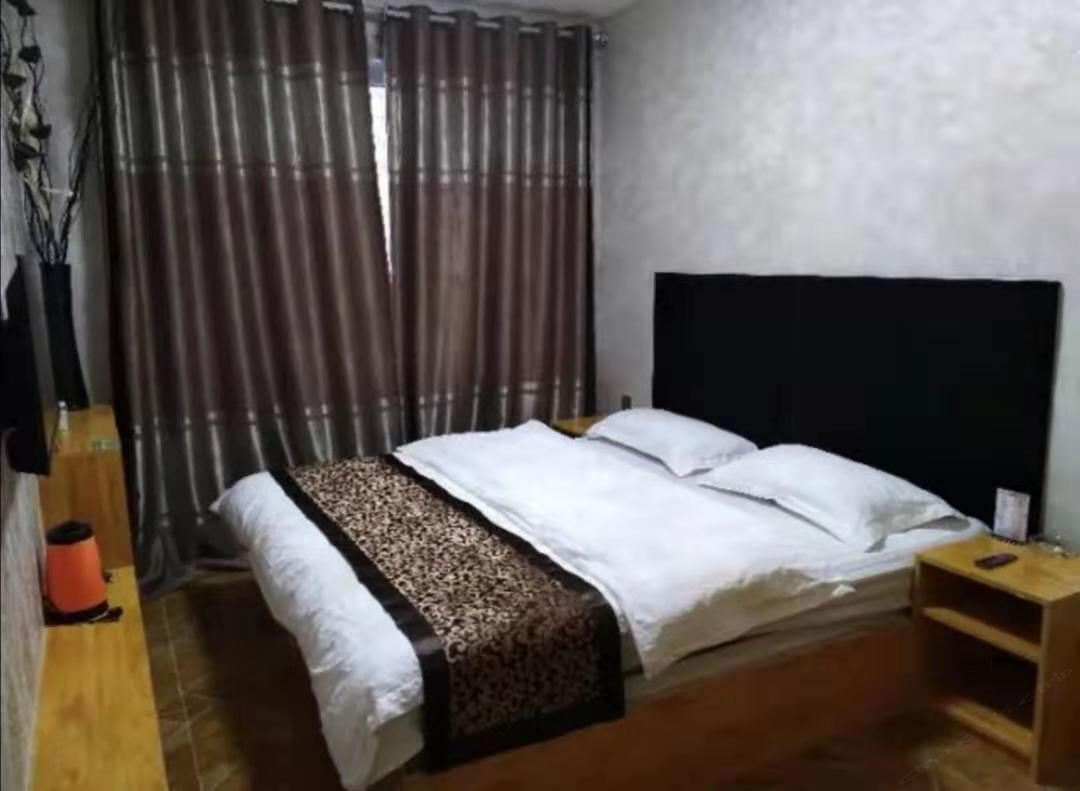 舒适大床房