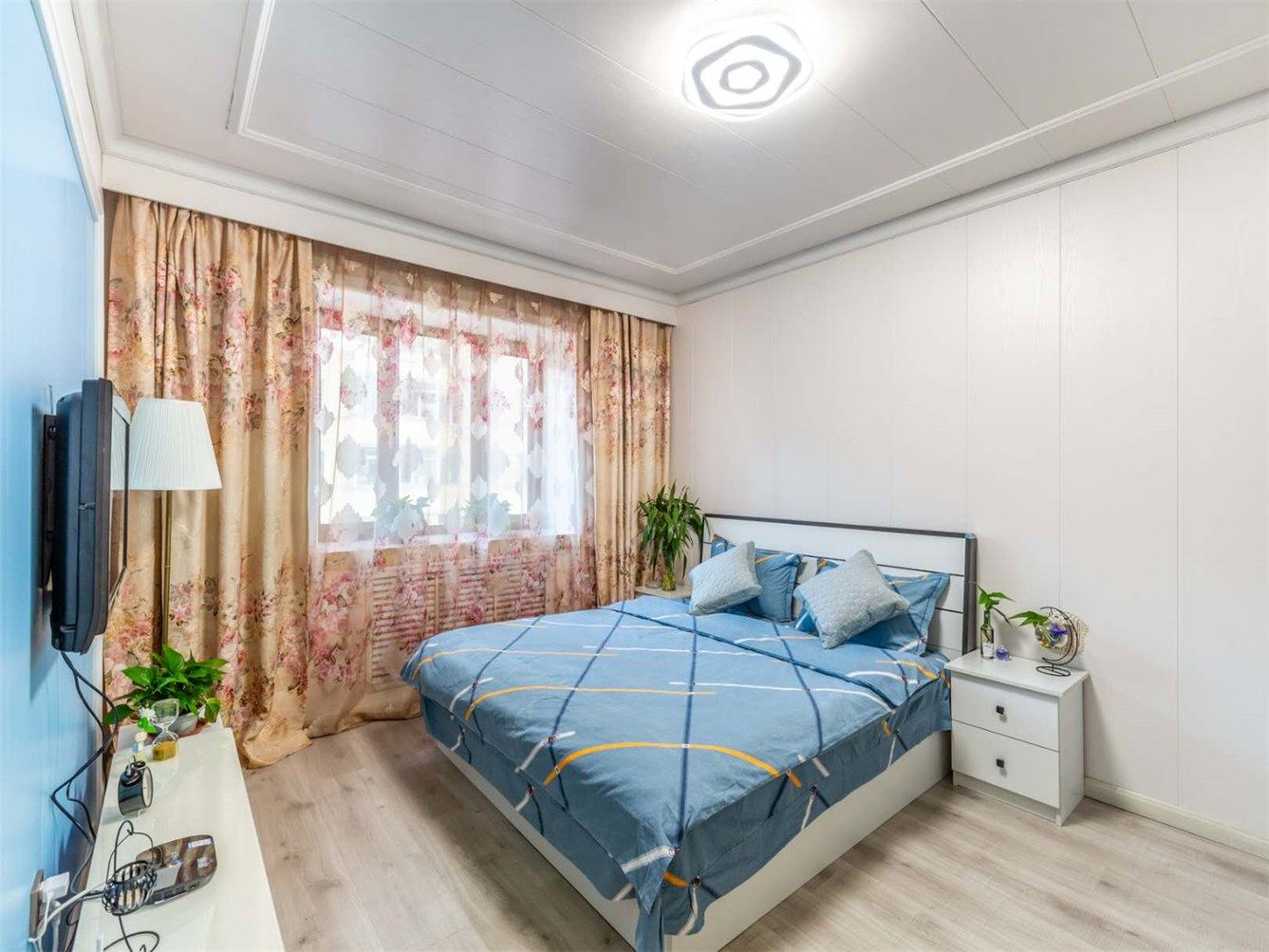 哈尔滨I家江边小屋