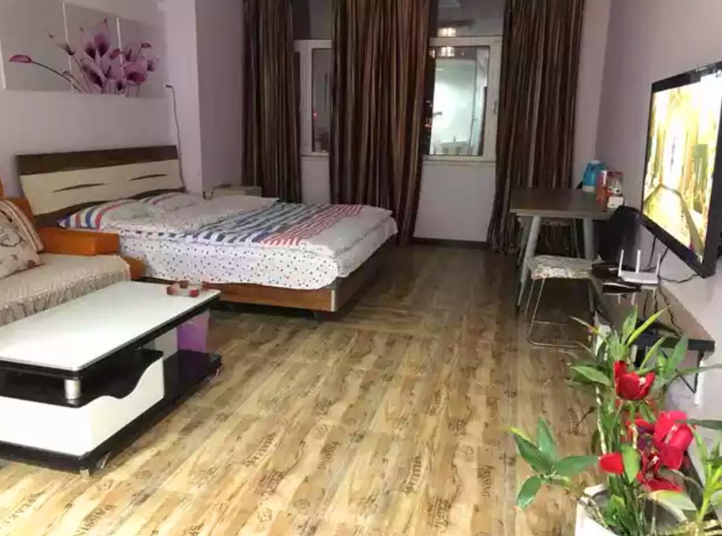 浪漫大床房