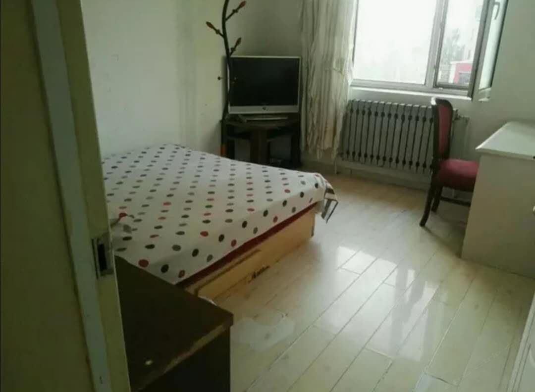 普通单人间(公共卫浴)