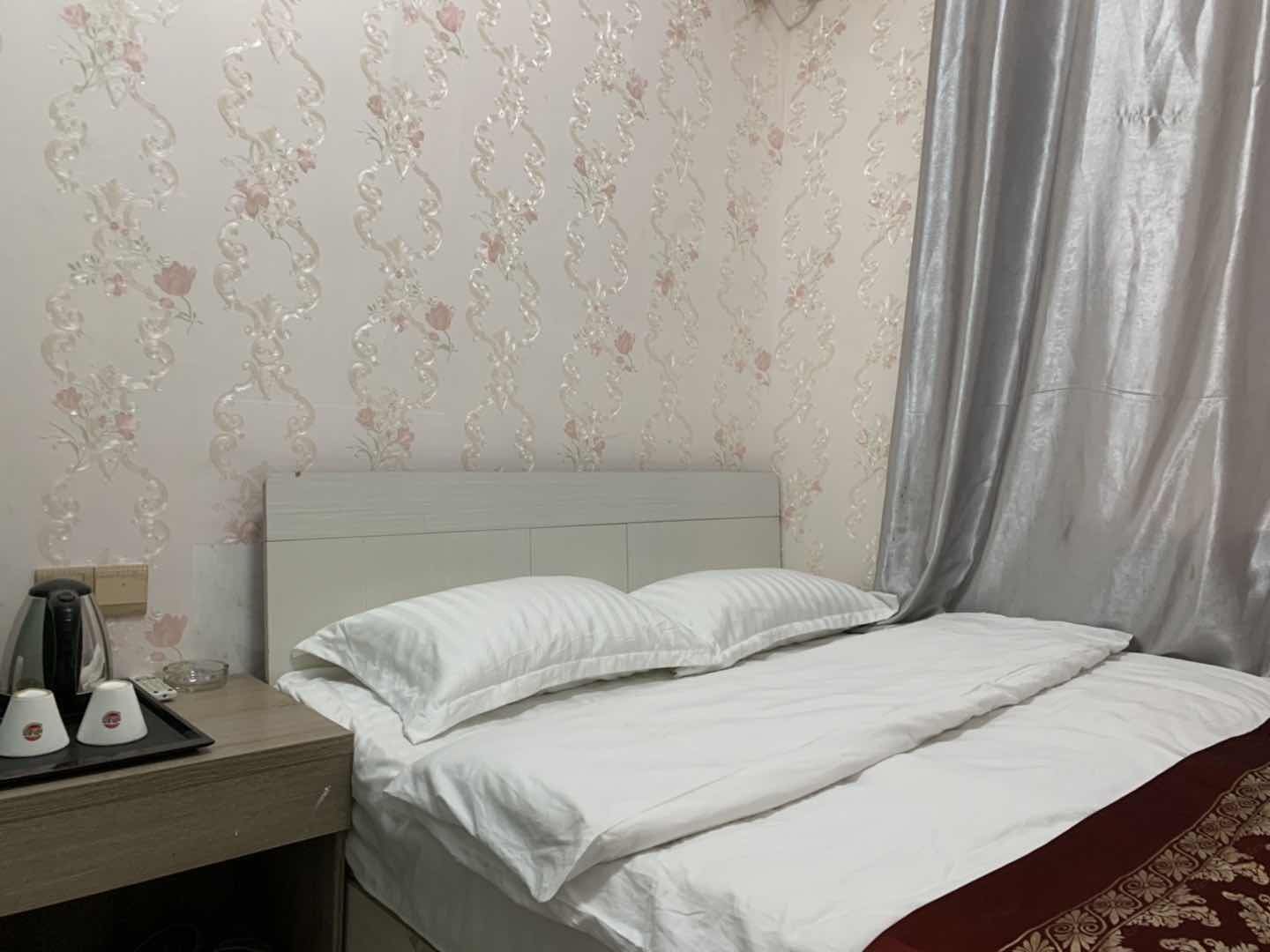 标准大床房