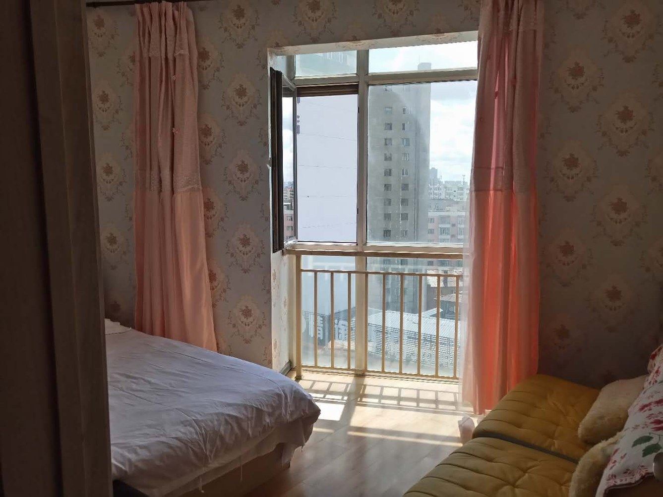 六人间