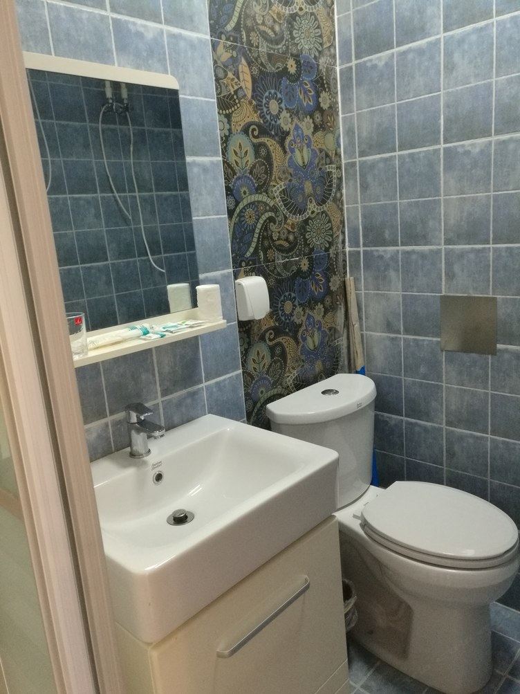 阳光大床房