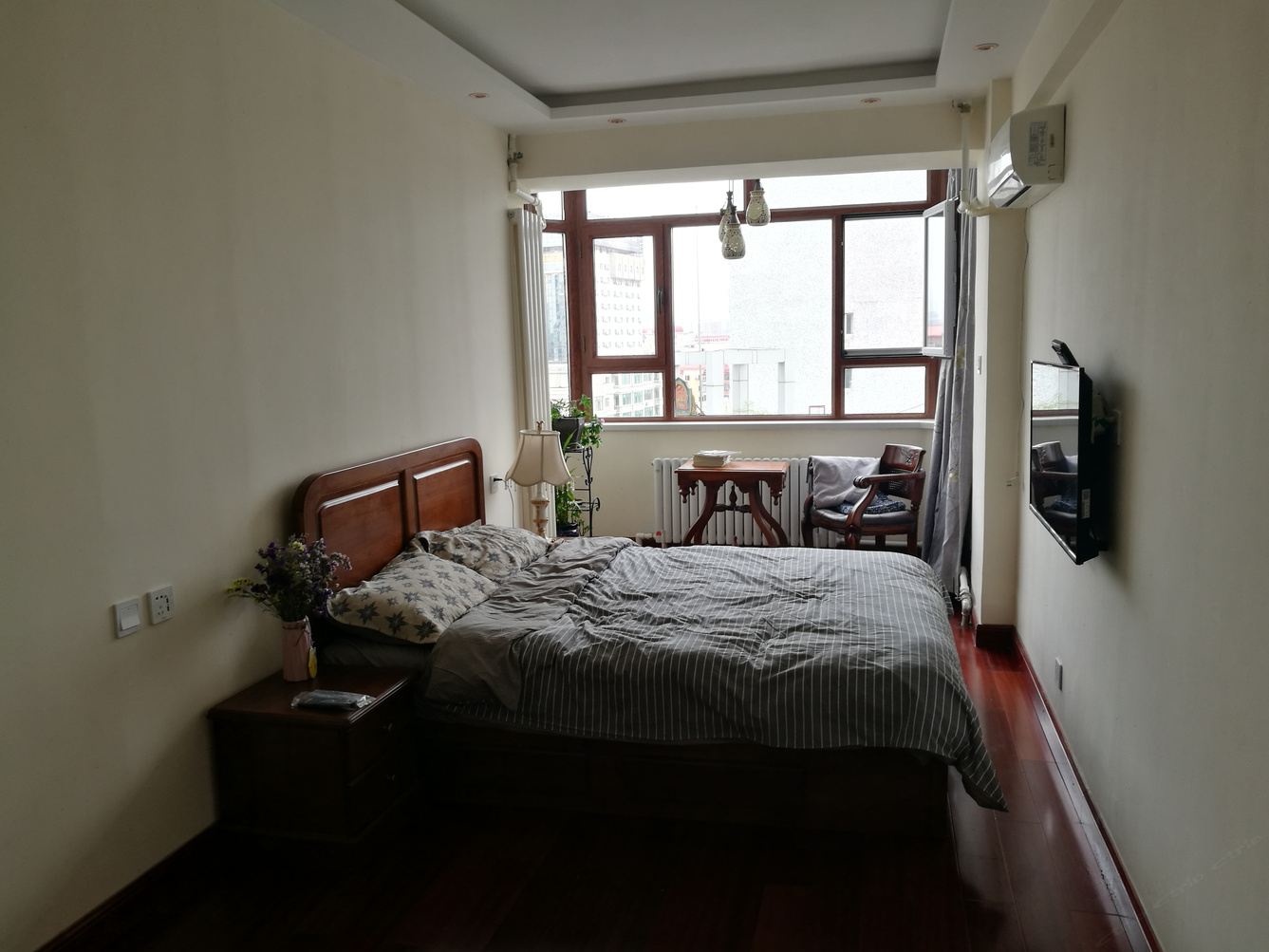 舒适温馨舒适一室大床房