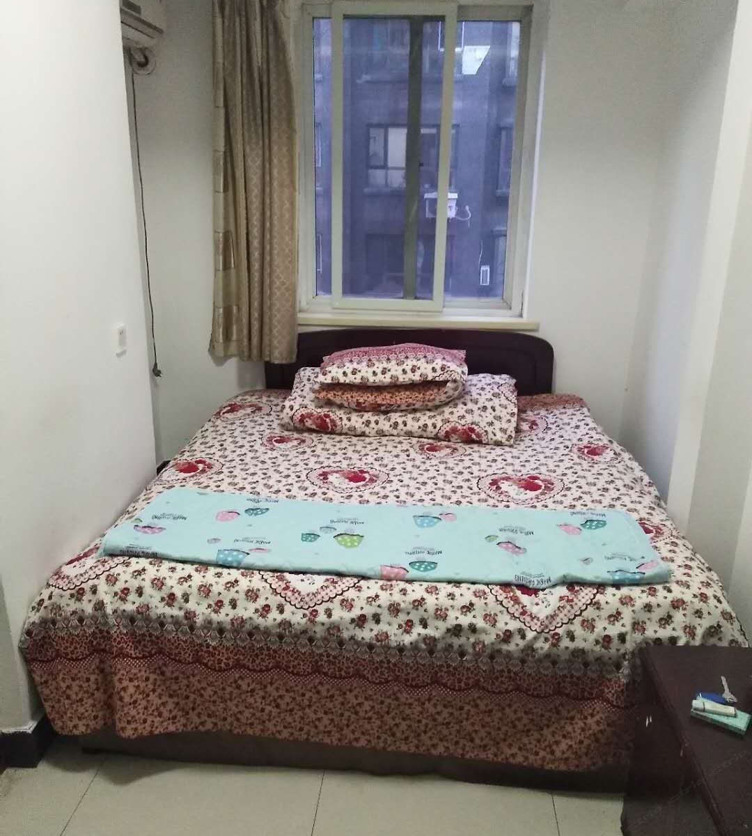 高级大床房