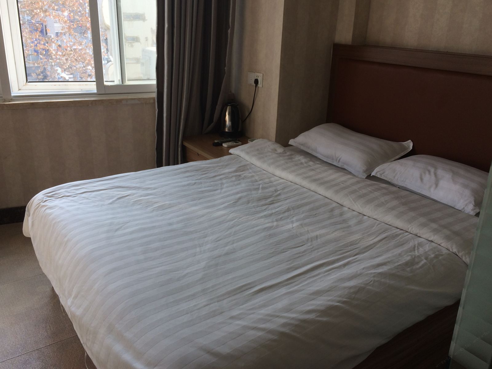 标准双床间