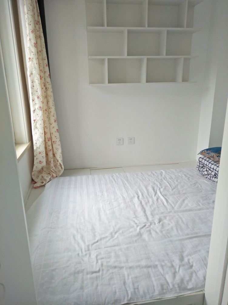 精致一室三床房