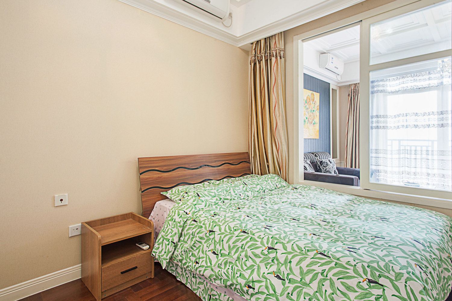 大连西东小屋