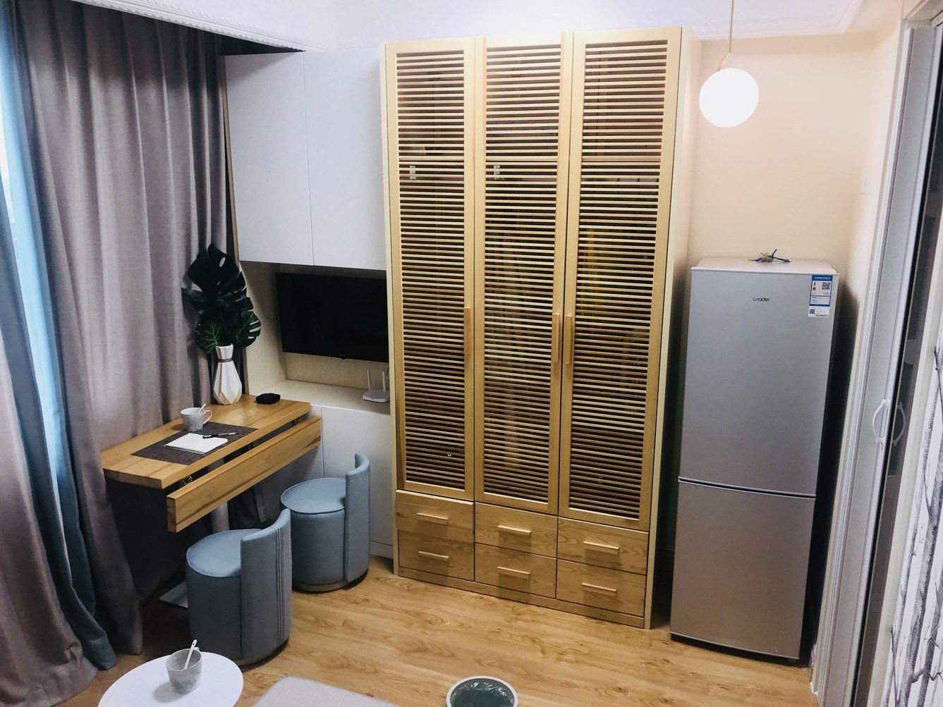 温馨威尼斯一室大床房