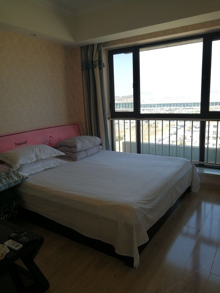 邂逅一室大床房