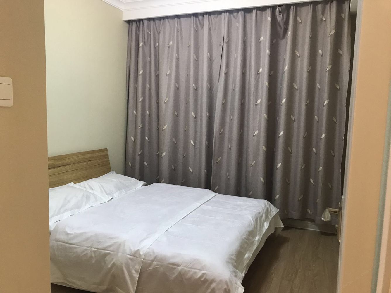 大连邸胜男公寓