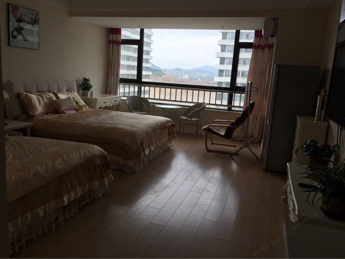 陈女士公寓(青岛滨河东路店)
