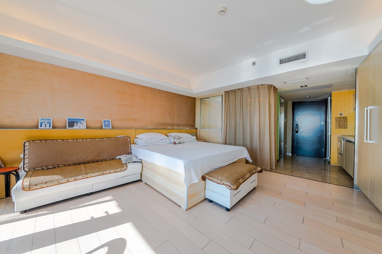 青岛明明小屋公寓
