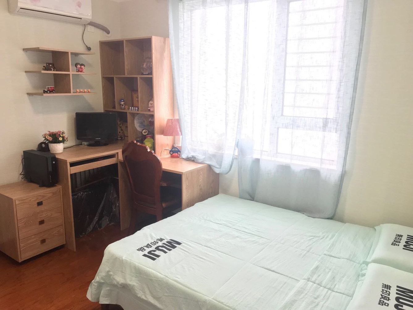 青岛凡简小屋