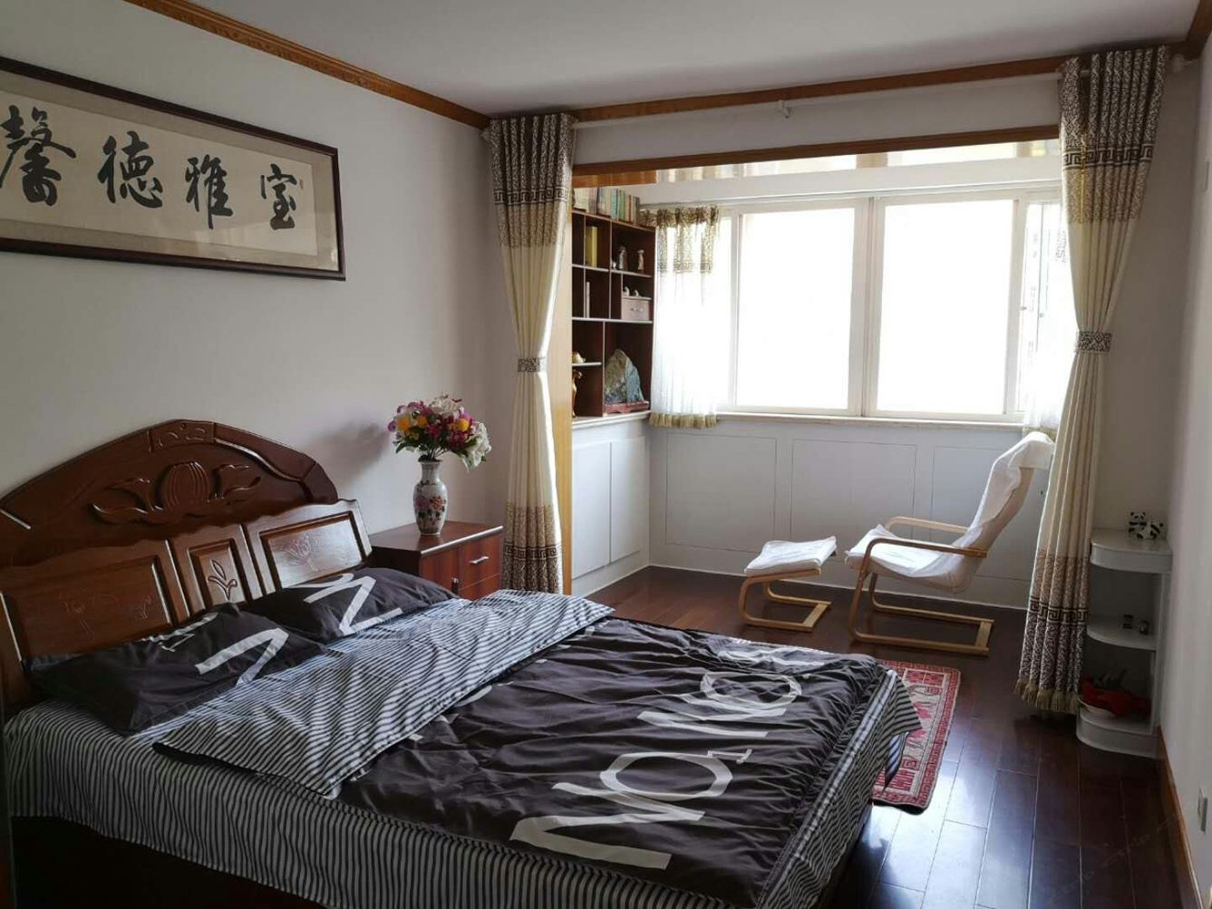 青岛九月酒公寓