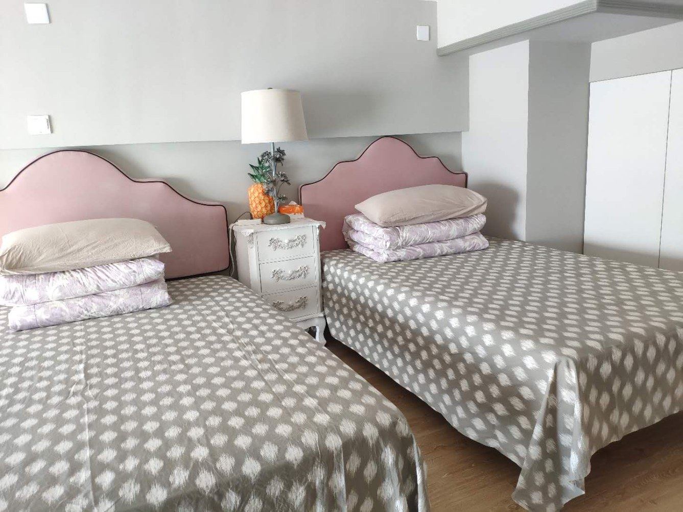 青岛纯美海景loft+樱花树下海鲜宴公寓(2号店)