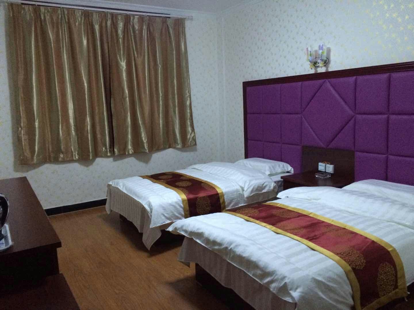 标准双床房