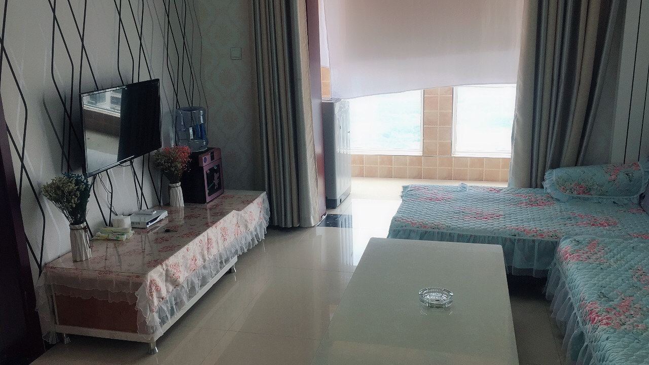 两室一厅