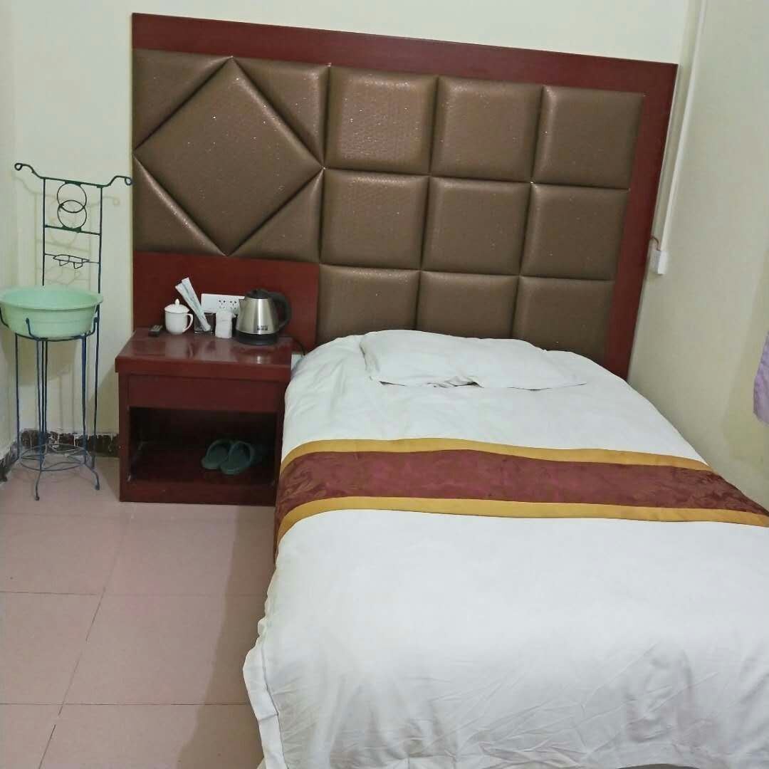 普通间(公共卫浴)