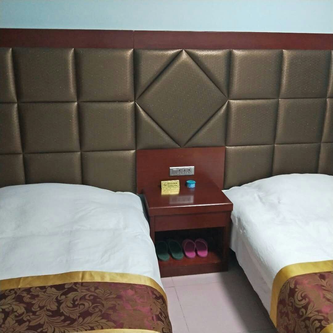 普通间(公共卫浴)