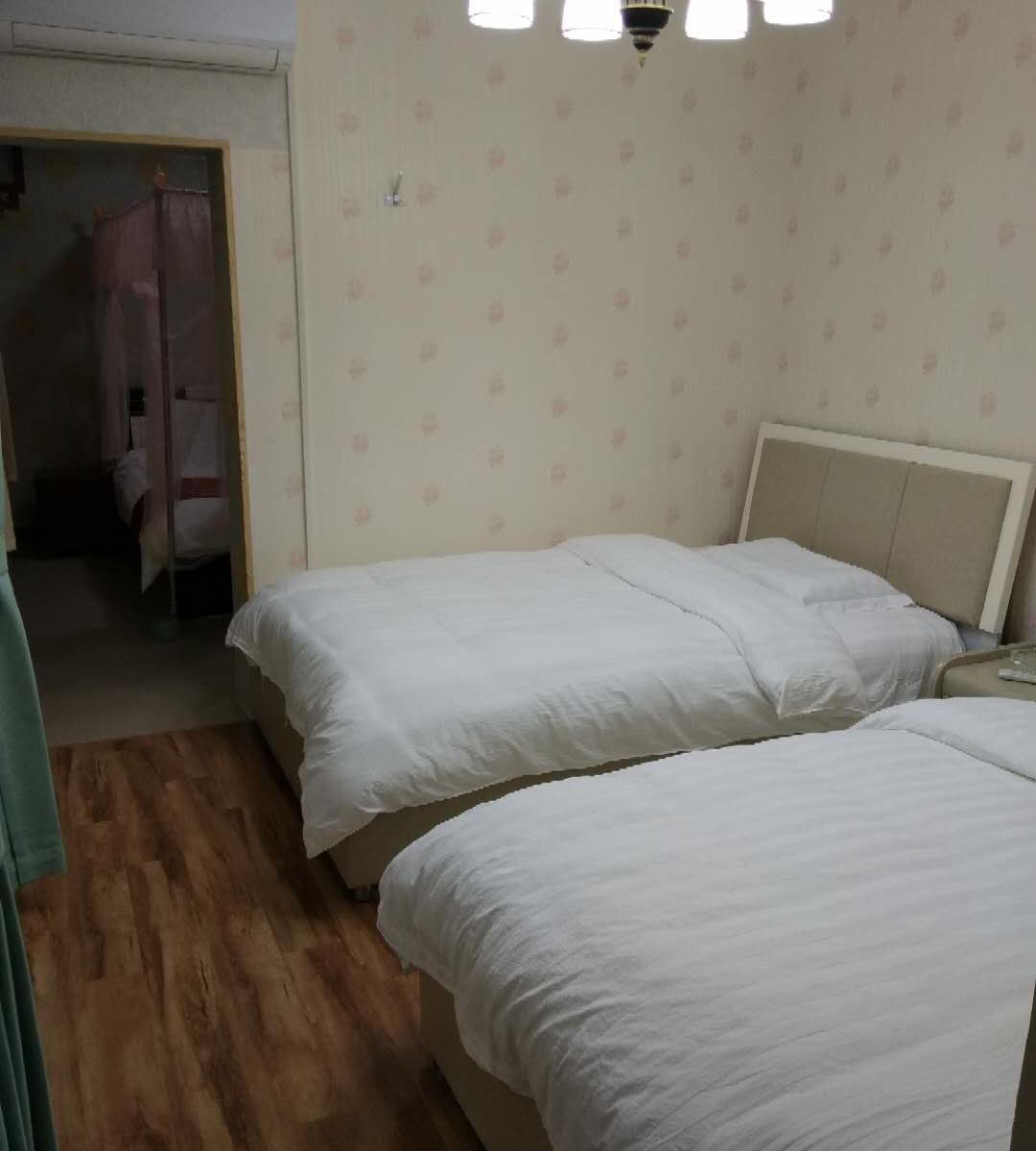 豪华亲子间