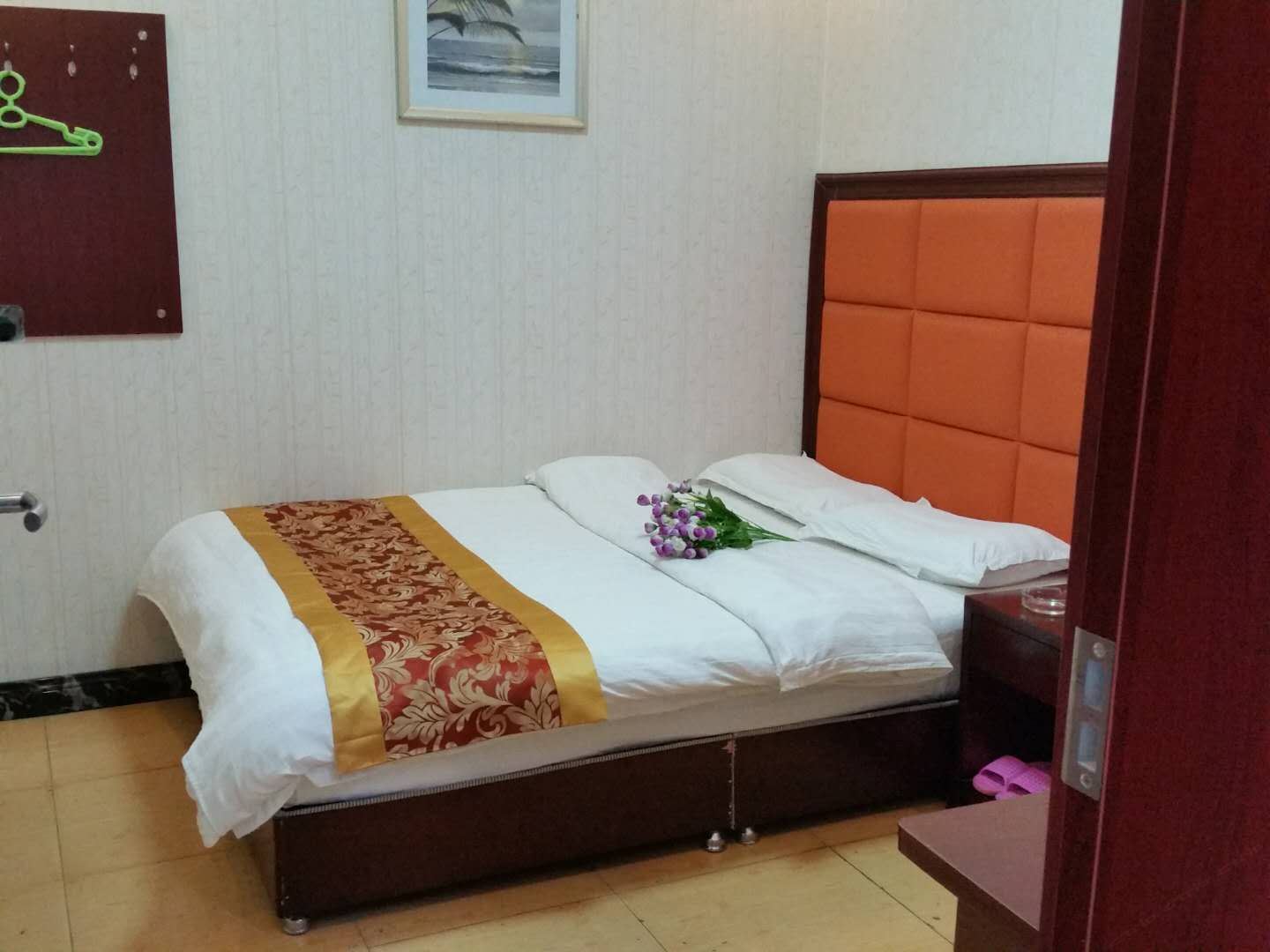 西安莲湖鸿运客栈