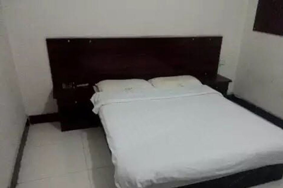 普通大床房