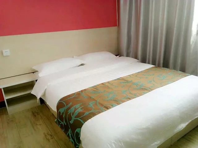 品尚大床房