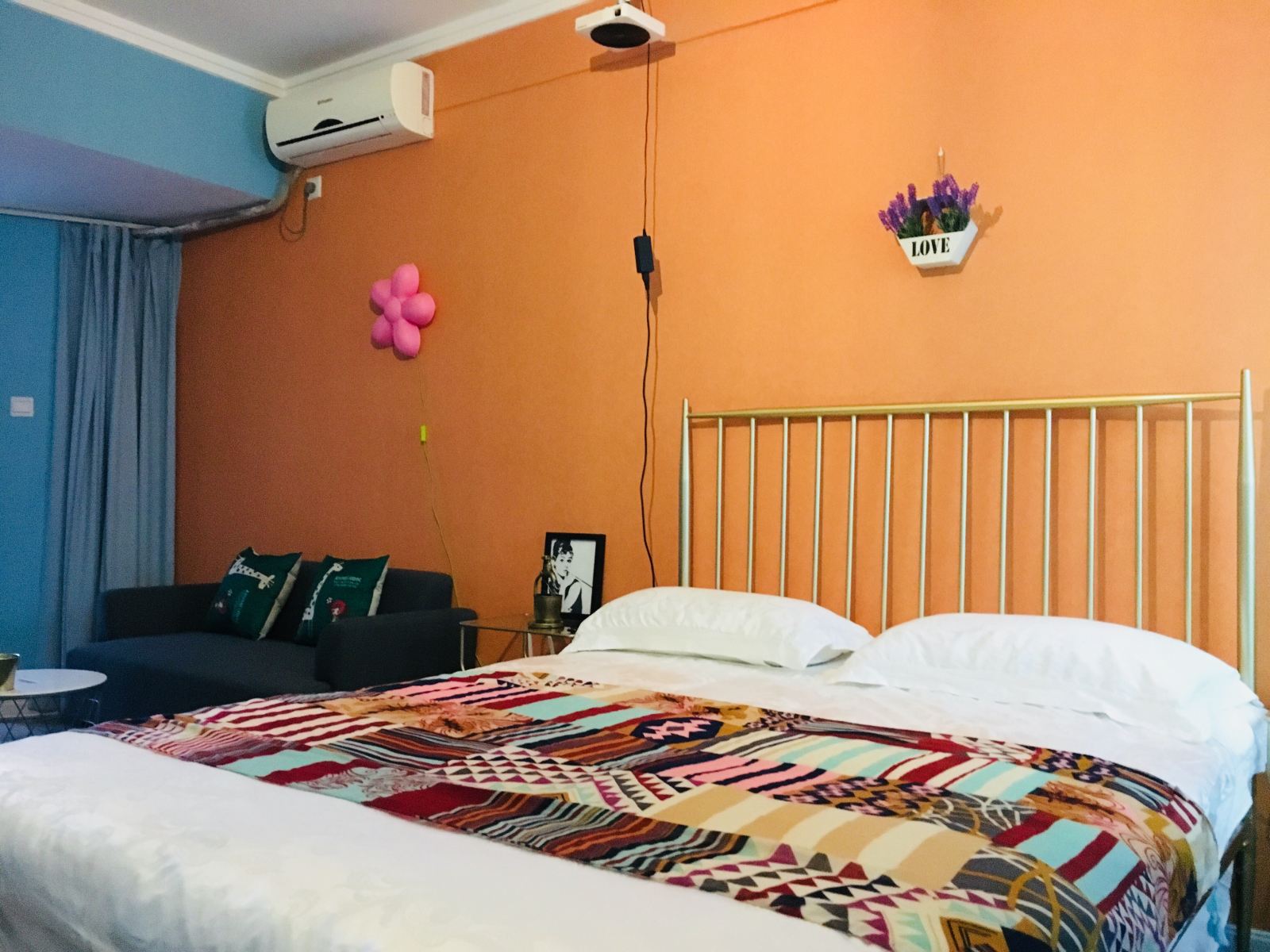 小时代影院大床房