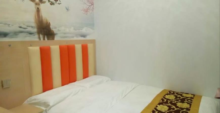 特价大床房(公共卫浴)