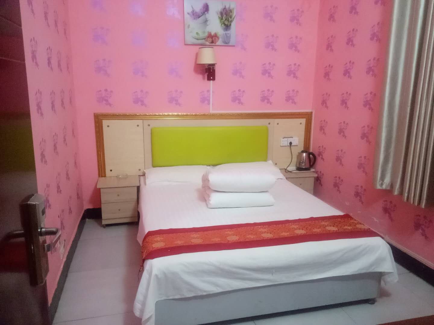 豪华大床房
