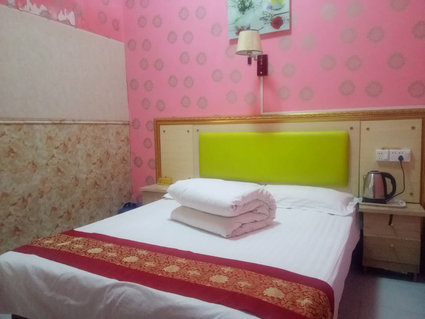 豪华大床房