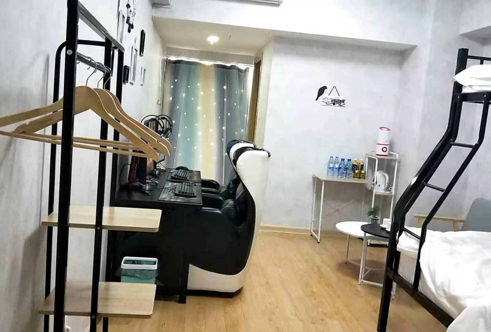 现代简约双人间