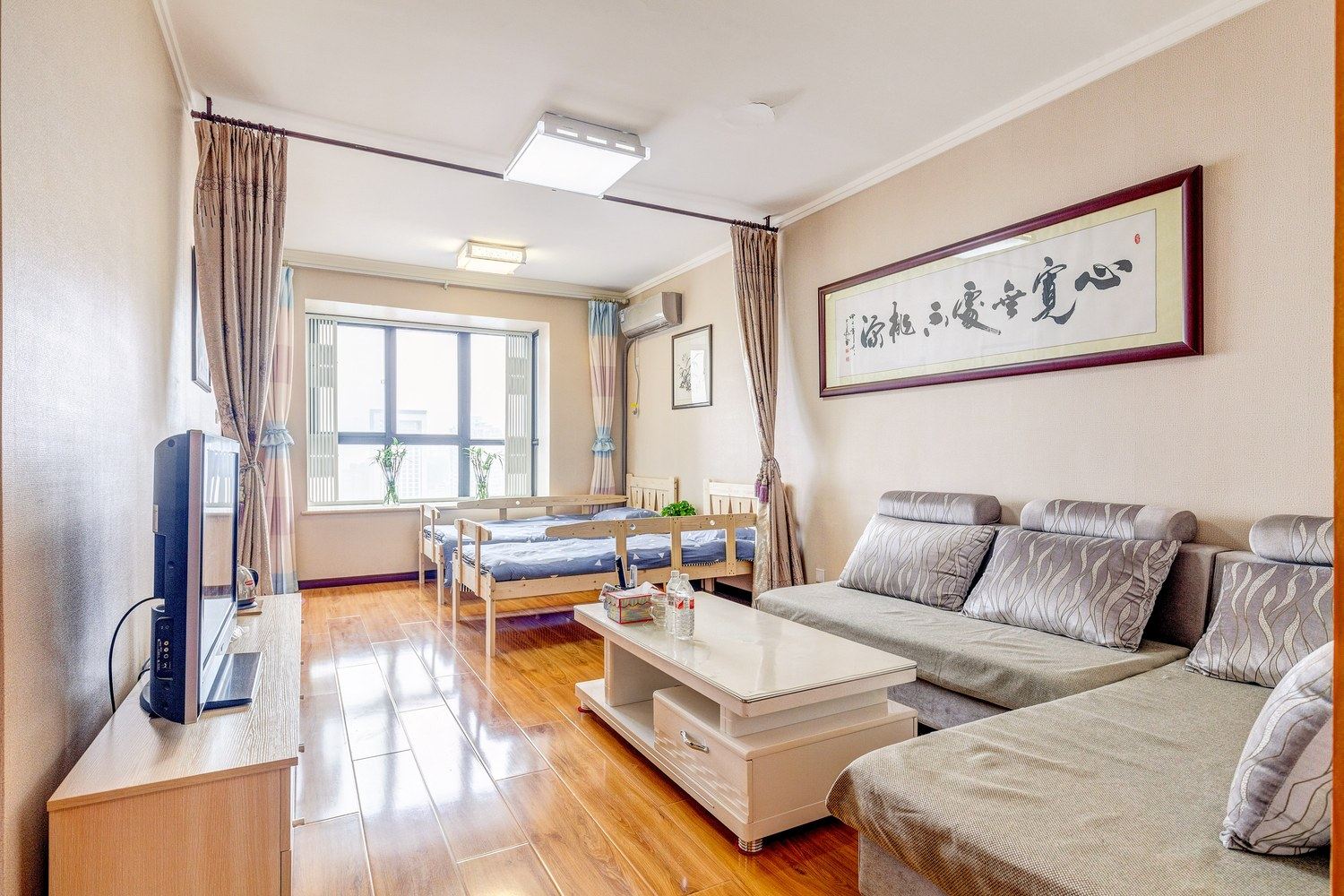 朋友圈公寓(西安建设路店)