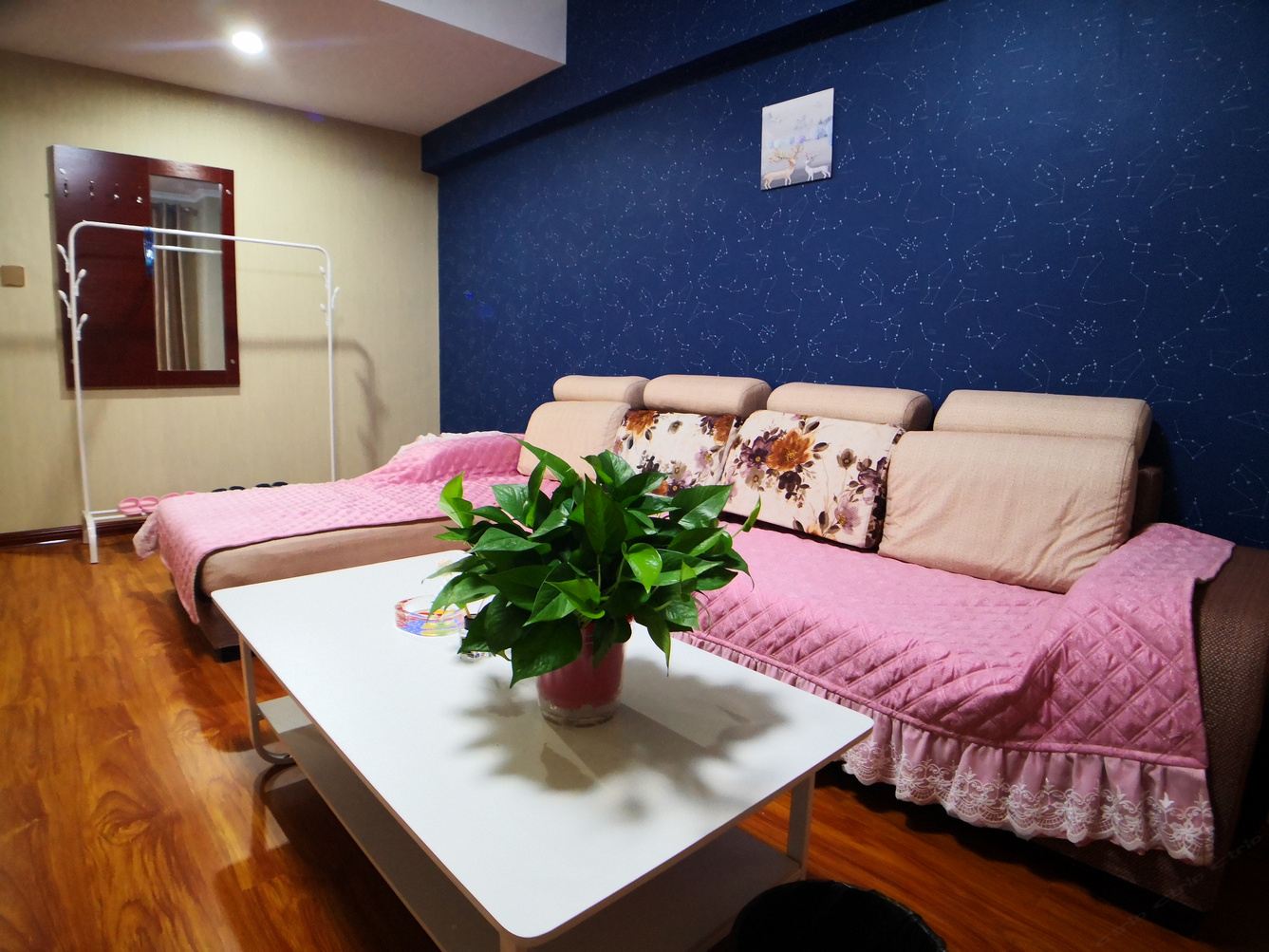 西安小酒窝HOUSE公寓(5号店)
