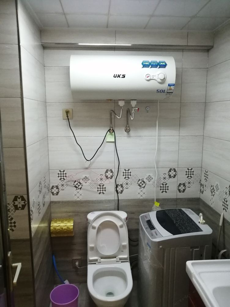 精装一室大床房