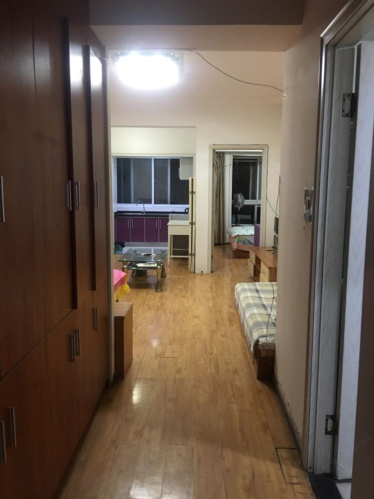 一室一厅套房