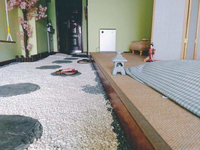 榻榻米一室榻榻米房