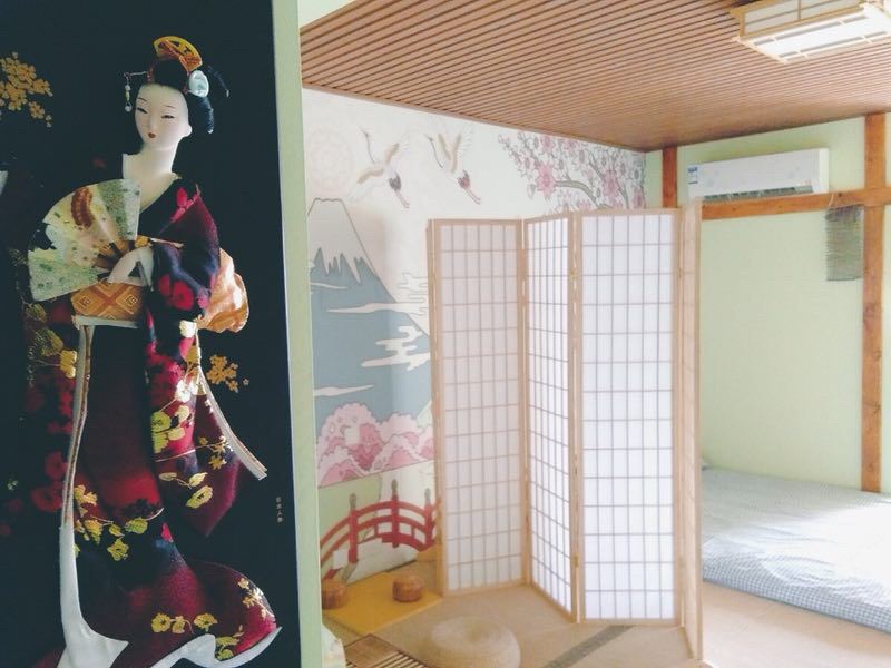 榻榻米一室榻榻米房