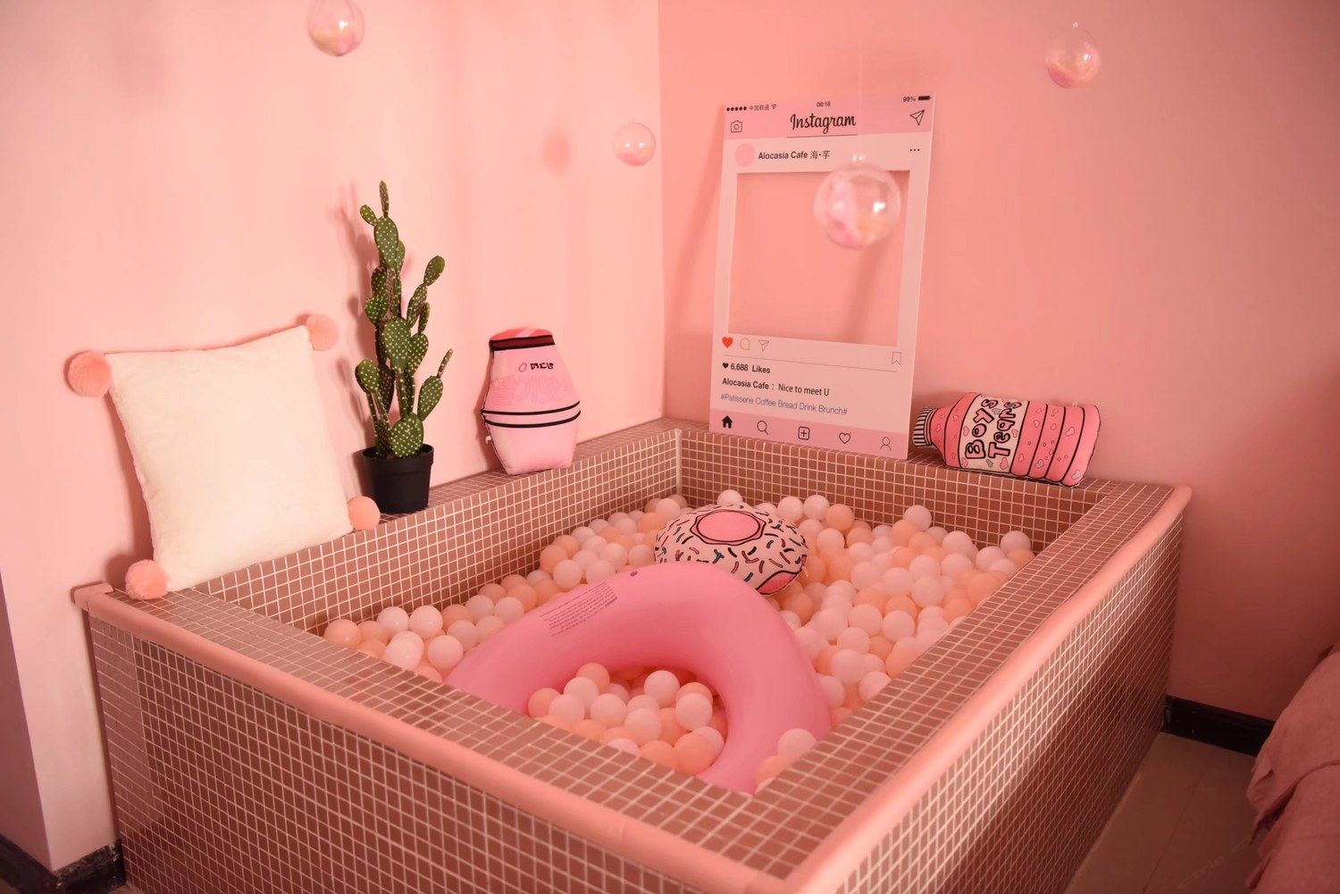 粉色一室大床房