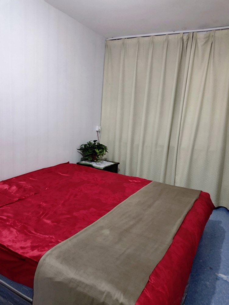 三室二床房