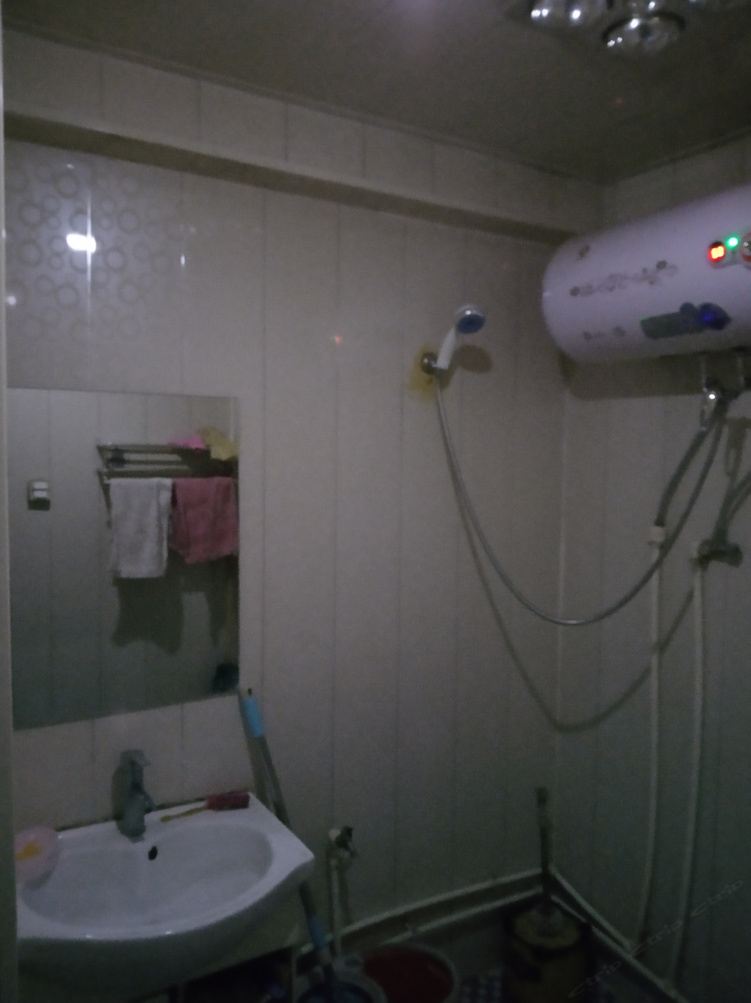 舒适温馨大床房